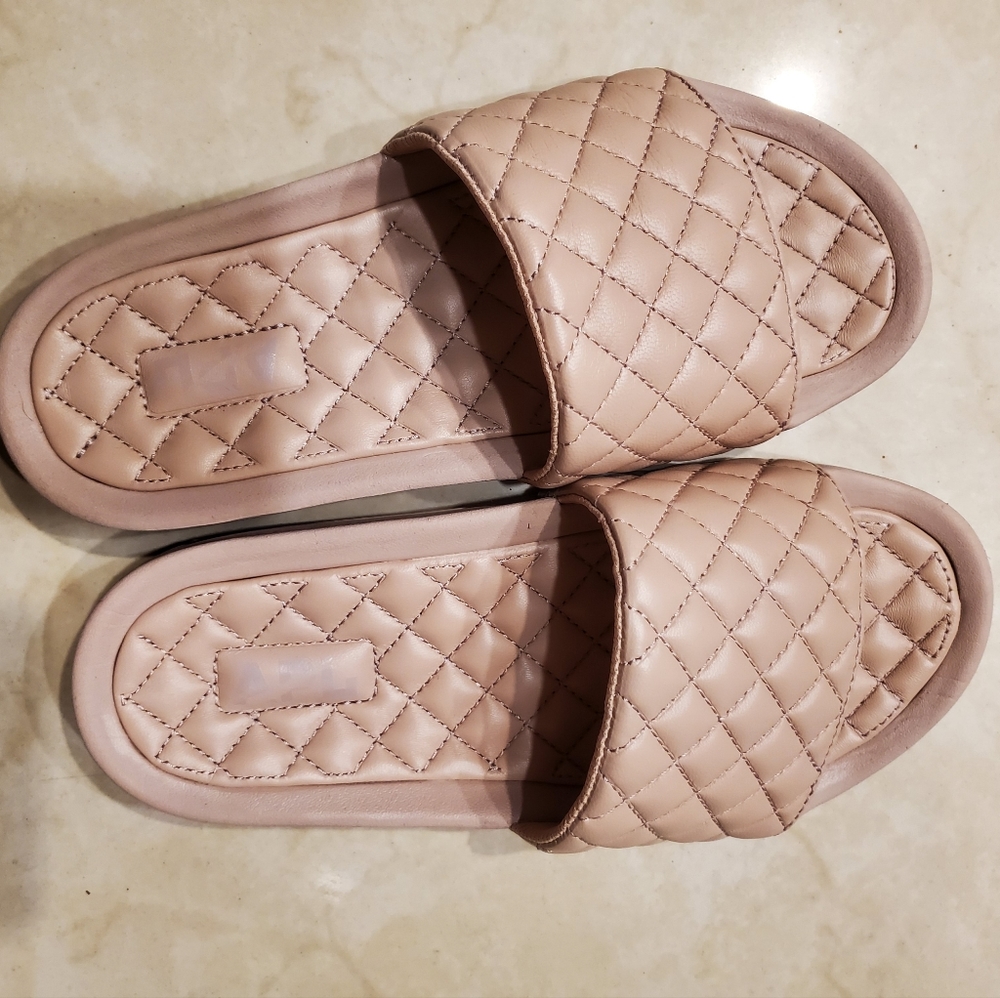 APL women slipper